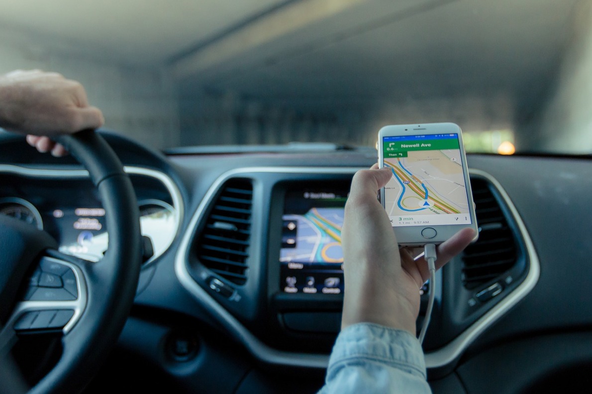 Pourquoi utiliser un traceur GPS pour voiture ? Avantages